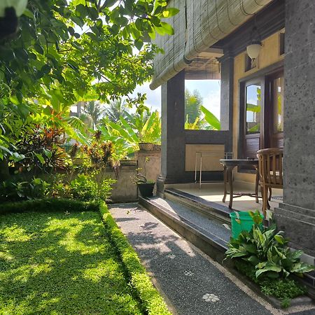 Three Dewi'S Guest House Убуд Номер фото